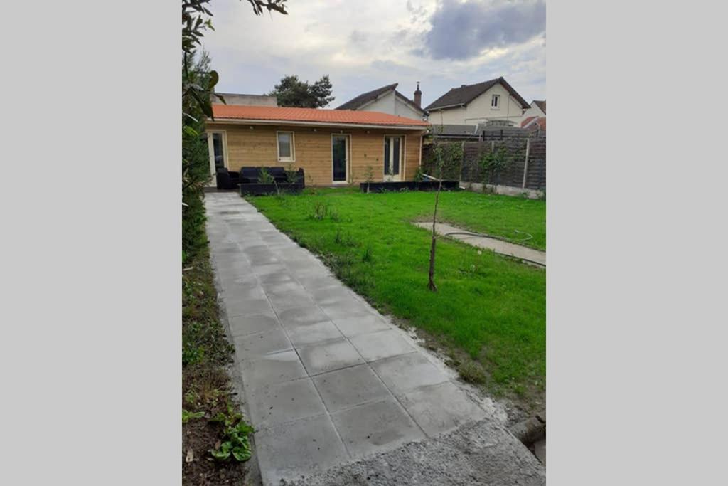 Appartamento L'Escapade Parisienne Aulnay-sous-Bois Esterno foto